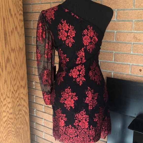 ❣️H:OURS❣️LEXANDER LACE ONE SHOULDER MINI DRESS❣️ - Picture 8 of 12